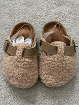 Biege Bord Clog Shoes