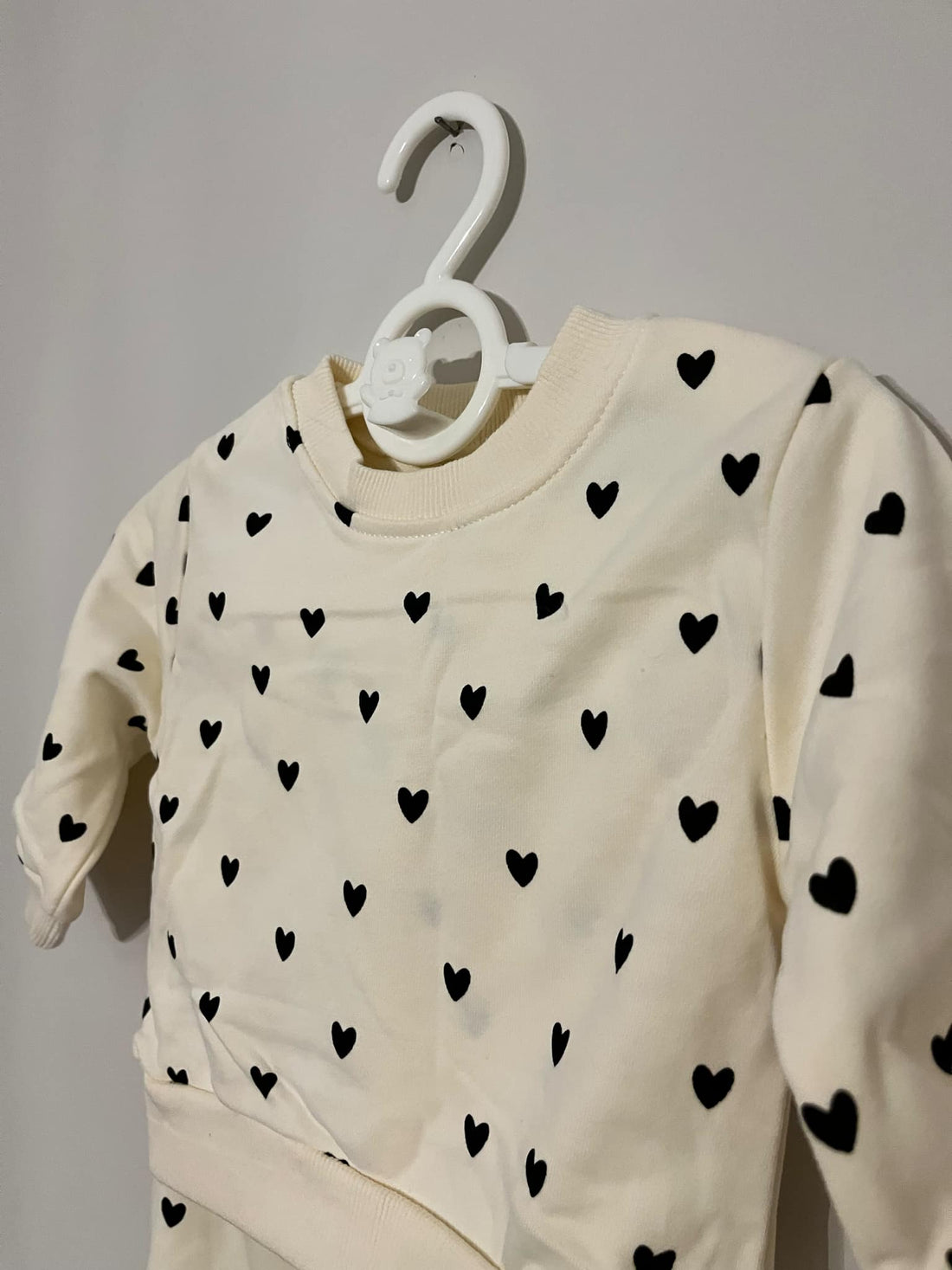 Cream Black Heart Detail Sweatshirt & Jogget Co ord