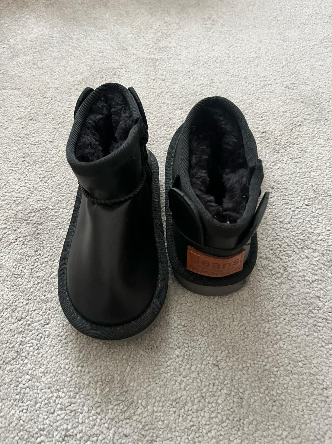 Black Bear Snugg Boots